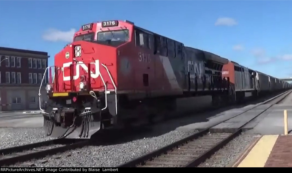 CN grain train